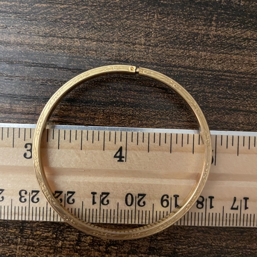 Victorian tested 9k solid gold baby bangle bracelet antique floral engraved - Picture 9 of 10